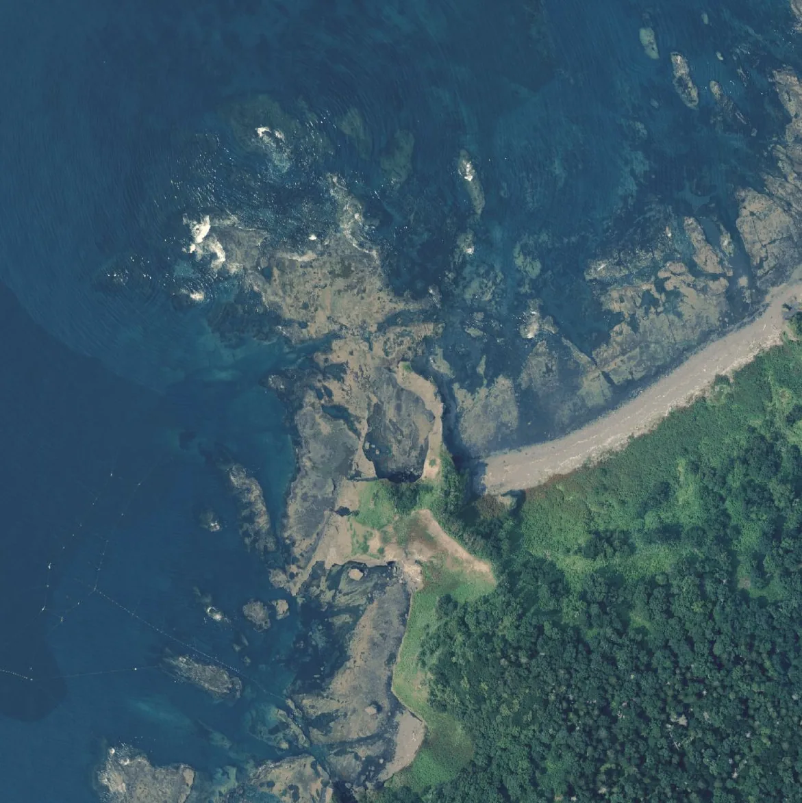メガネ岩の航空写真