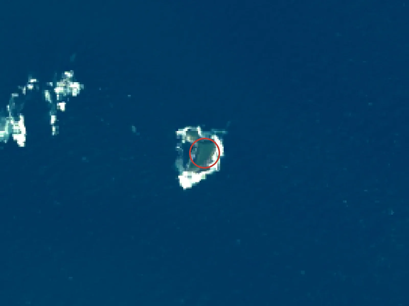 萠茂尻島の衛星画像